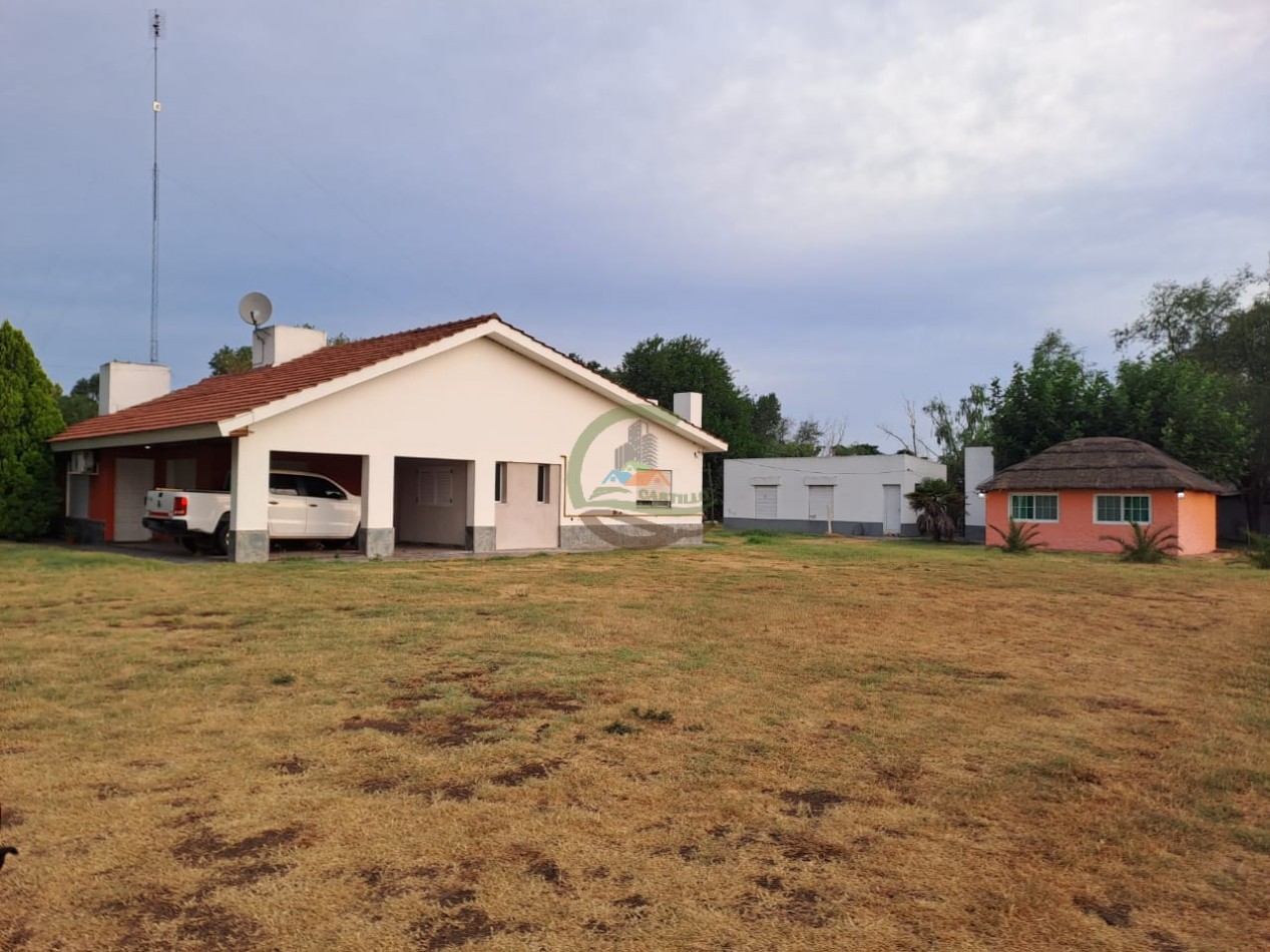 Granja Avicola con Casa - Pedernales