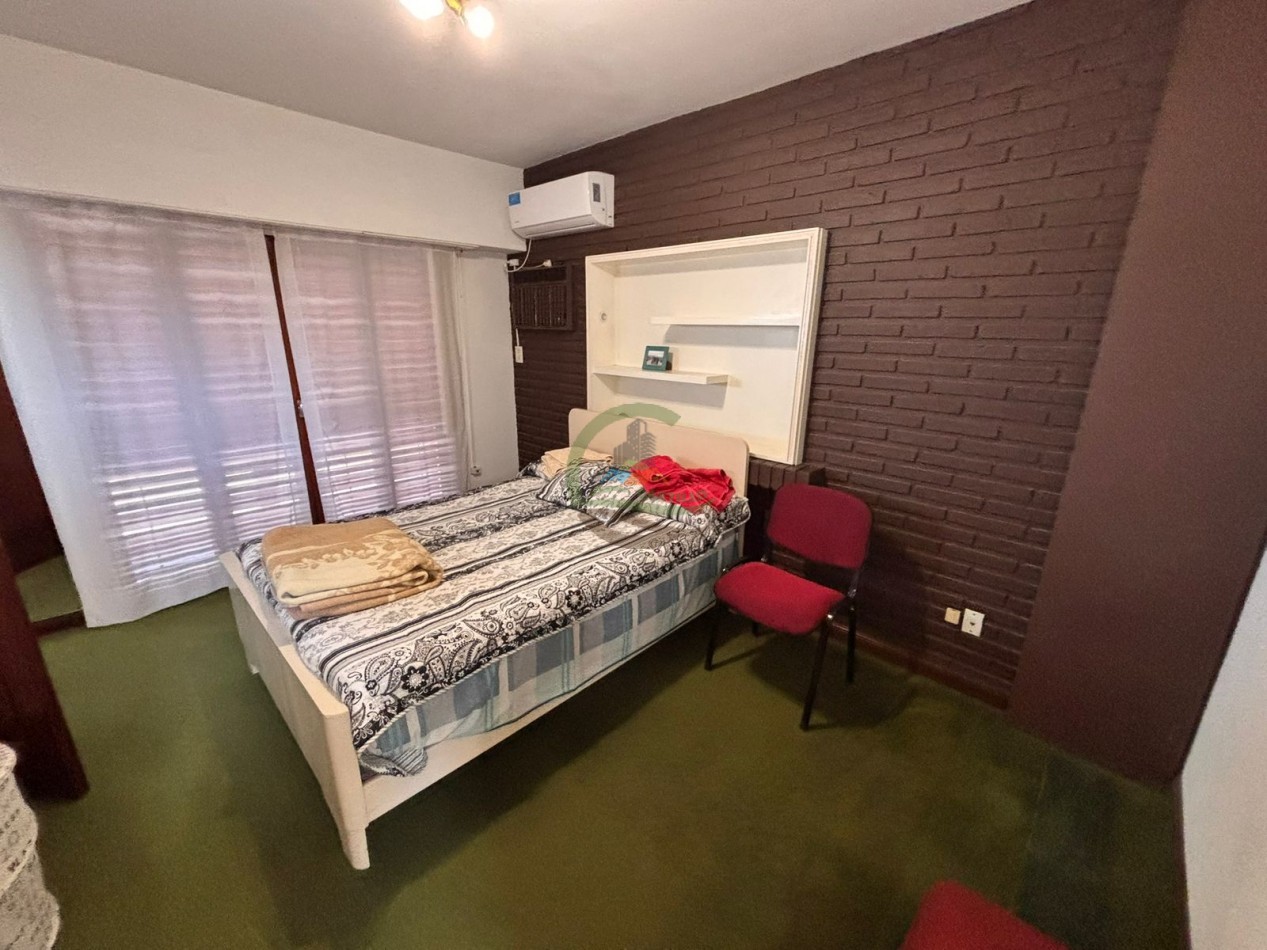 Casa 4 dorm con local - Bolivar
