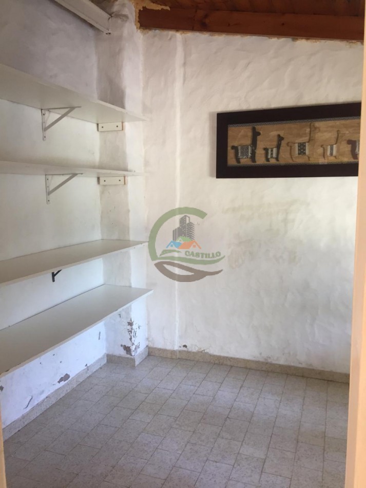 Casa con quincho y pileta - La Plata