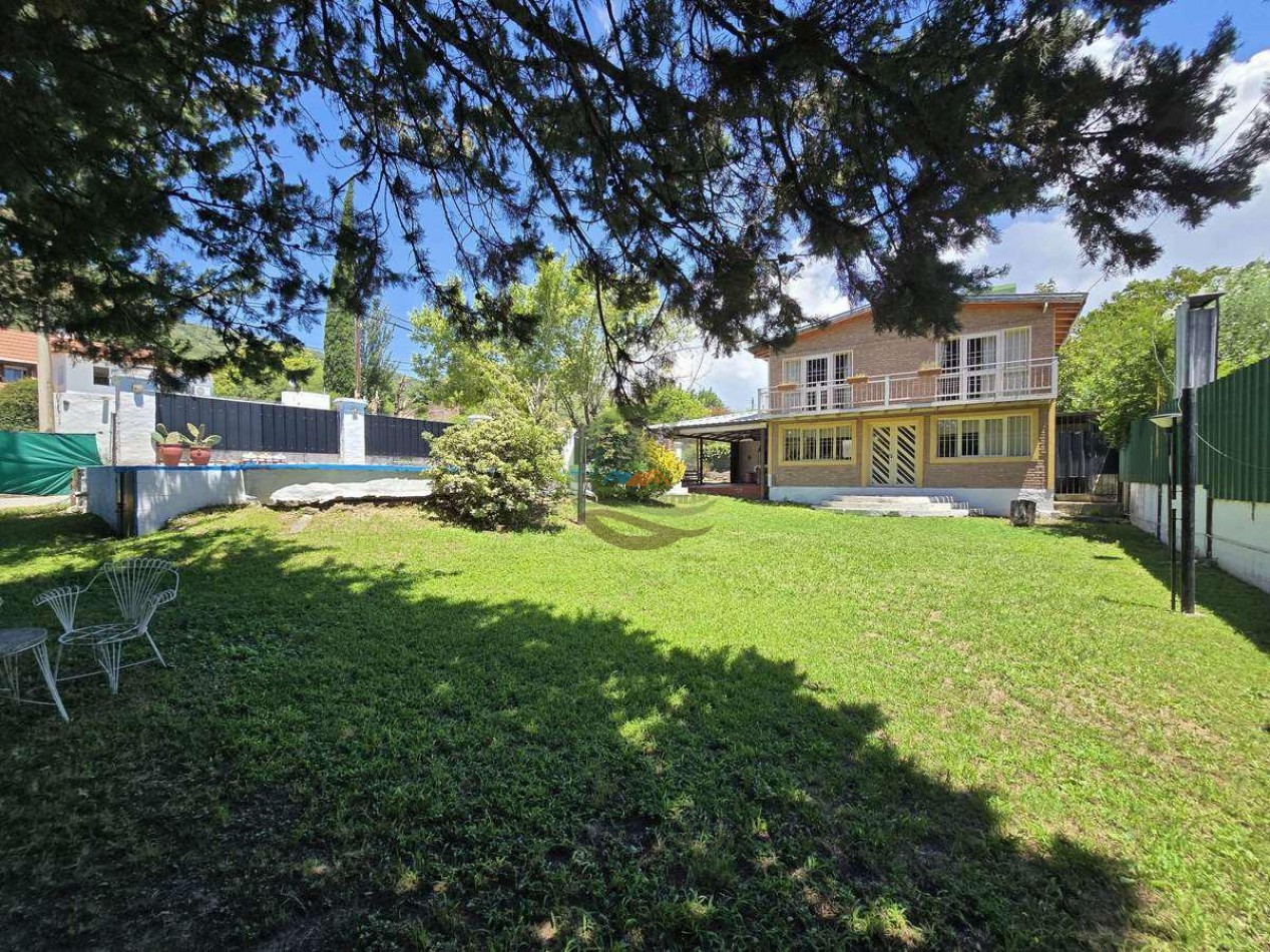 Casa 2 pisos con pileta - Villa Carlos Paz 