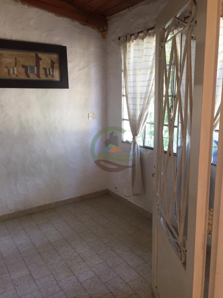 Casa con quincho y pileta - La Plata