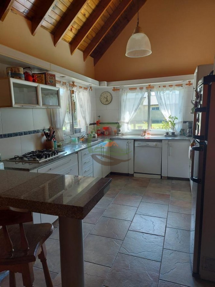 Casa 10 ambientes - uribelarrea - cañuelas
