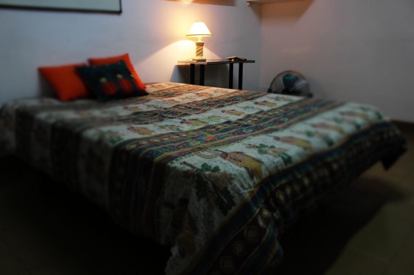 Casa con quincho y pileta - La Plata