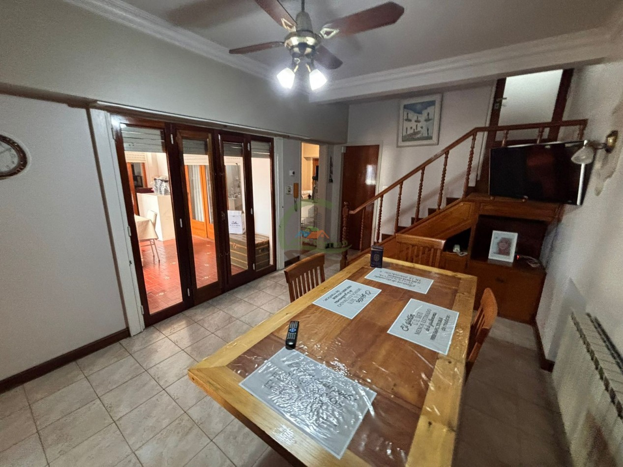 Casa 4 dorm con local - Bolivar