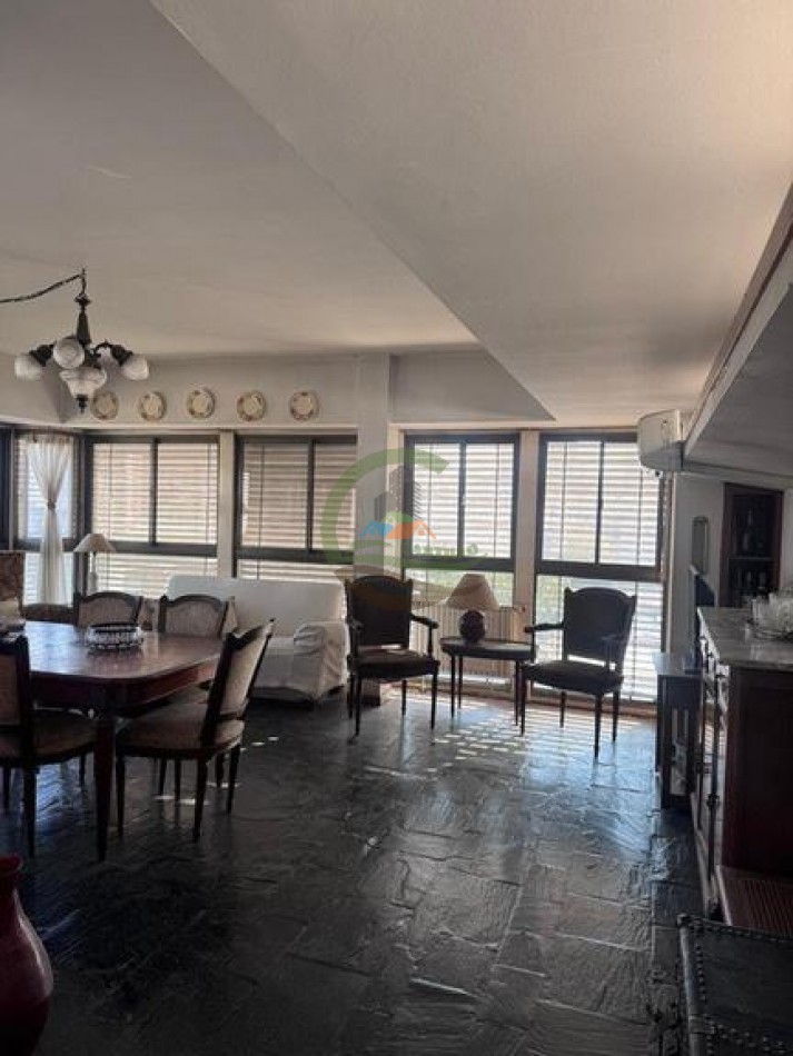 Departamento -Piso - La Plata