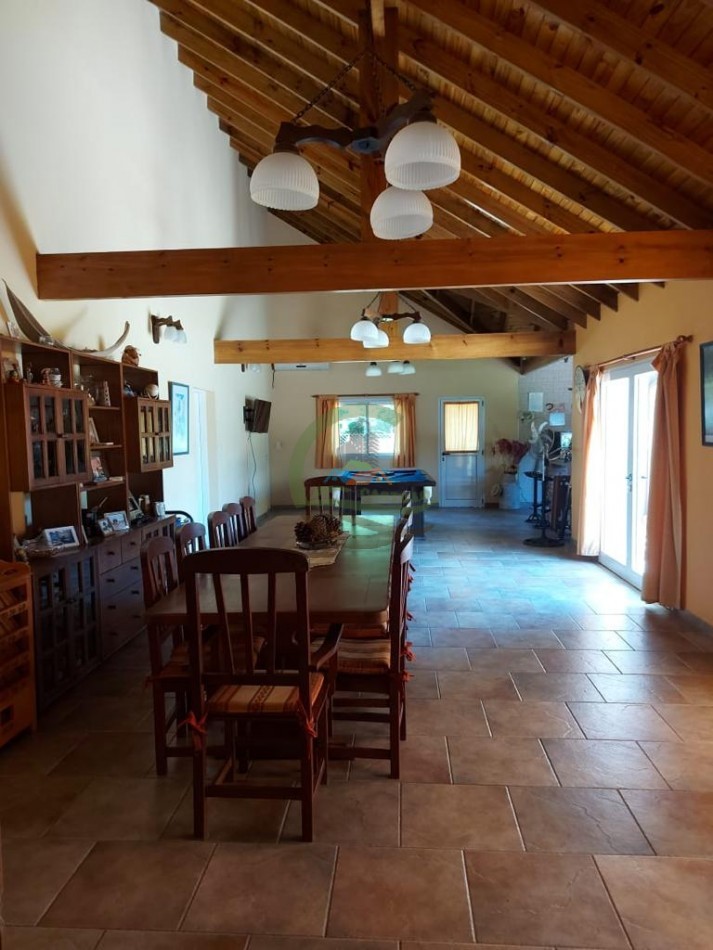 Casa 10 ambientes - uribelarrea - cañuelas